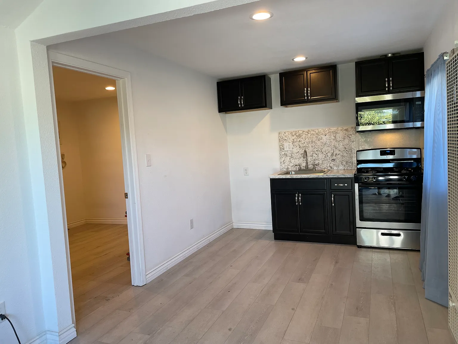7031 Granger Ave — Photo 4