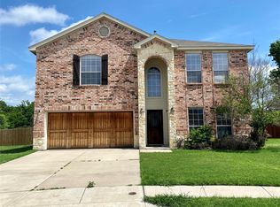 800 Coppin Dr, Fort Worth, TX 76120