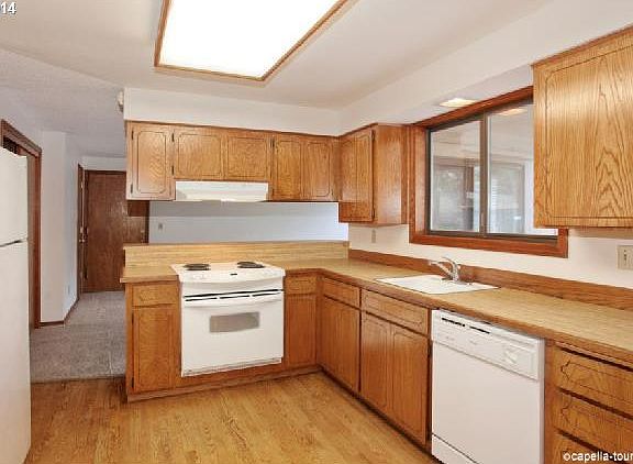 5th image of 1074 NE 6th Ave