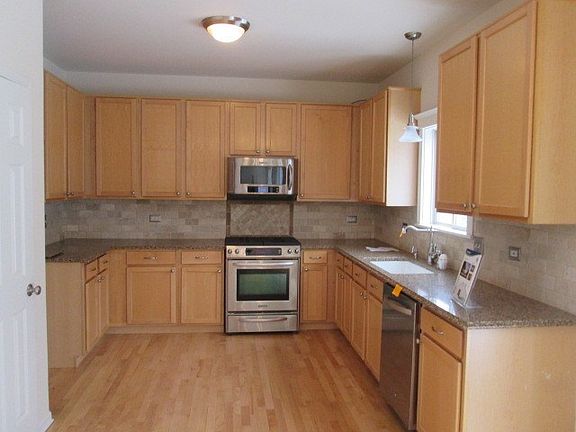 4th image of 1217 Sun Lake Ct