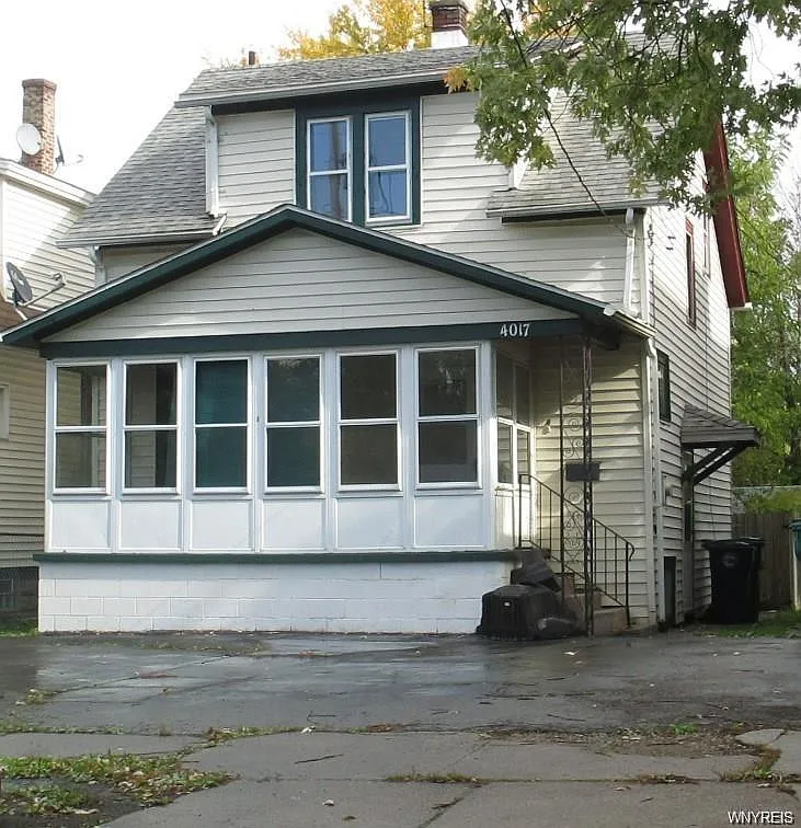 4017 Bell St photo 1