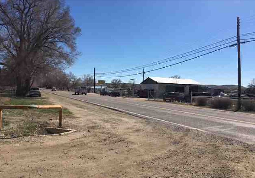 2nd image of 726 Road 6100