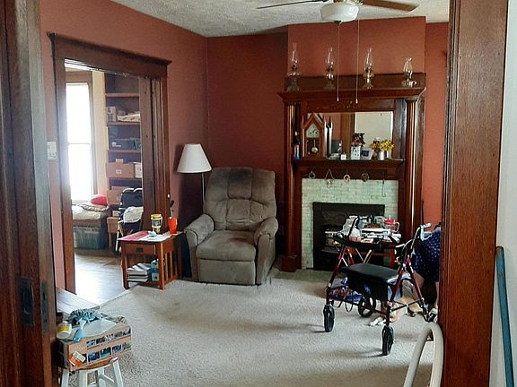 5th image of 371 Central Ave