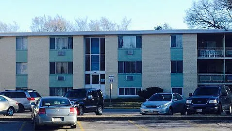 18 Nelson Dr #1E Photo 1
