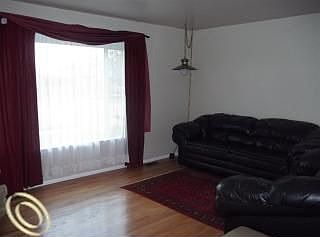 2nd image of 1121 Langley Blvd