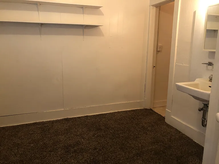 745 NE Maple St #3A — Photo 4