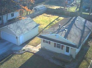 6502 Riverdale Rd, Whitmore Lake, MI 48189