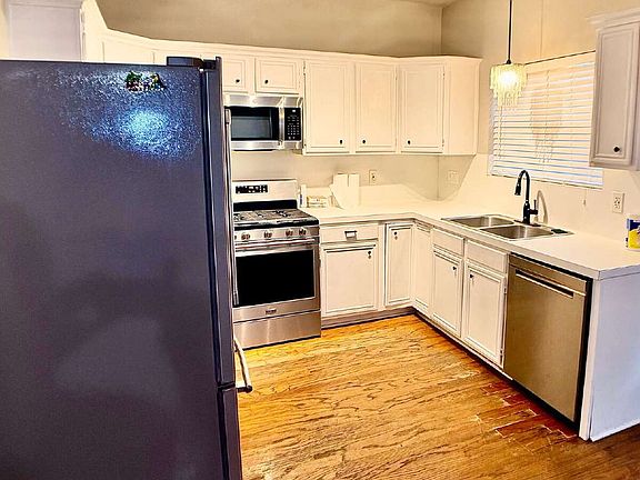 3rd image of 17743 Seven Pines Dr