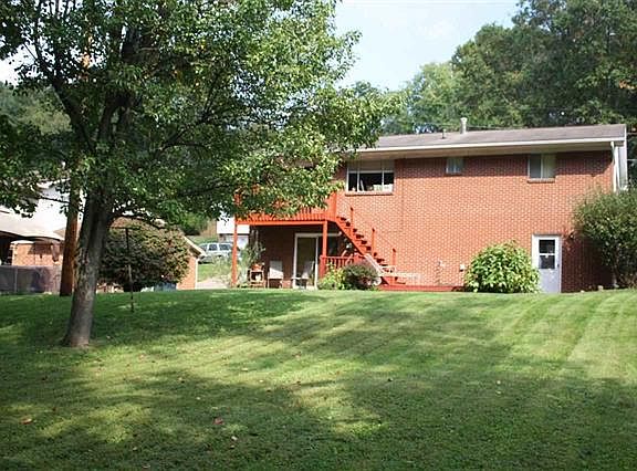 2nd image of 131 Larkspur Dr