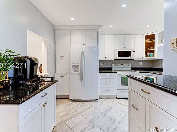 2nd image of 681 S Hollybrook Dr APT 304