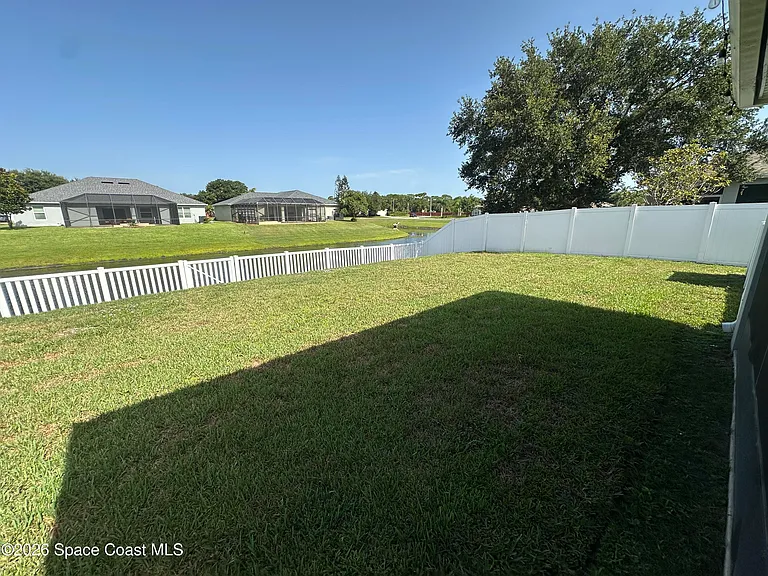 1133 Morgan Cir NE — Photo 17