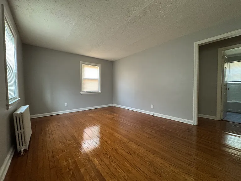 35-03 Hughes St #35-03 — Photo 9