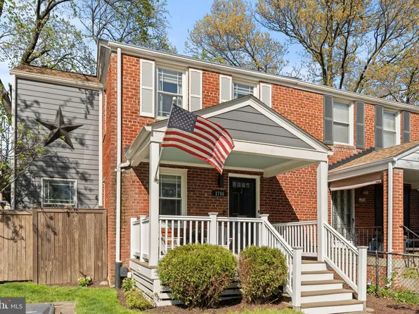 2706 Albemarle Dr, Alexandria, VA 22303