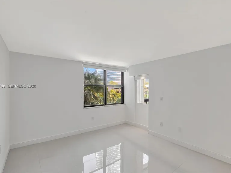 2333 Brickell Ave #305 — Photo 25