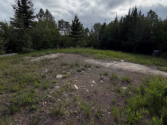 5th image of 27 Wilderness Tr
