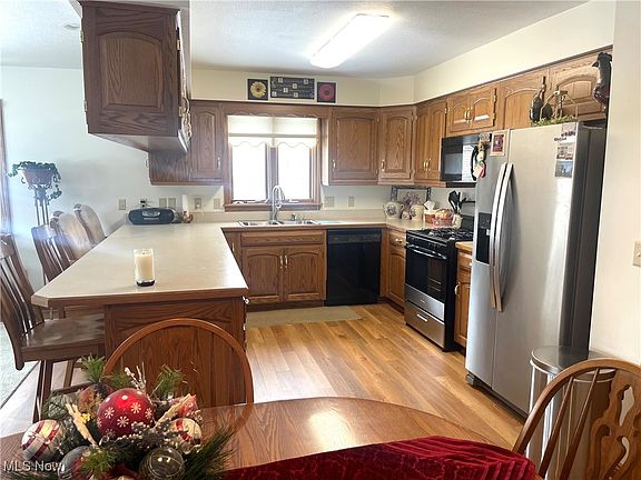 2nd image of 203 Pinehurst Dr