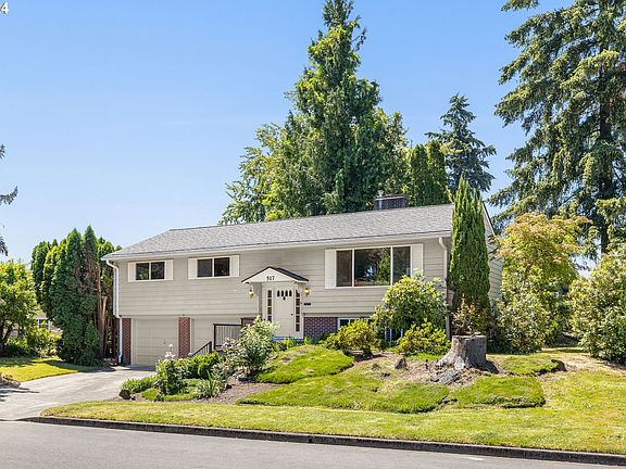 3rd image of 517 SE 20th Ave