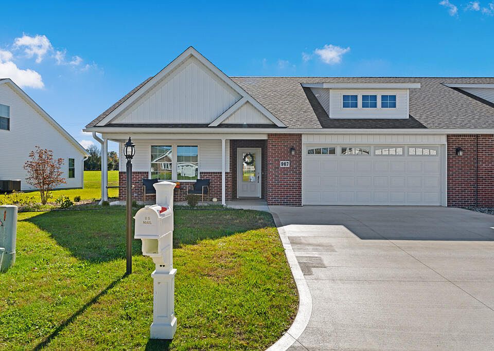 1st image of 967 Tiehack Ct E