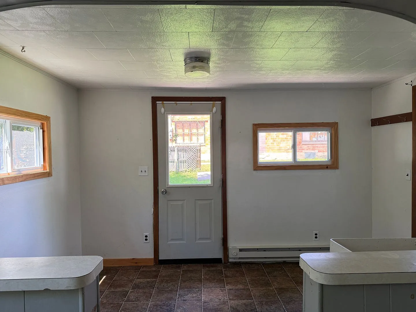 3 Bed 1 Bath Home with Garage — Photo 4