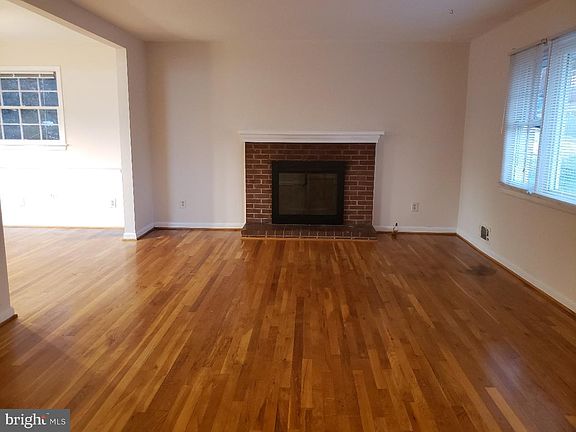 2nd image of 912 Juniper Pl