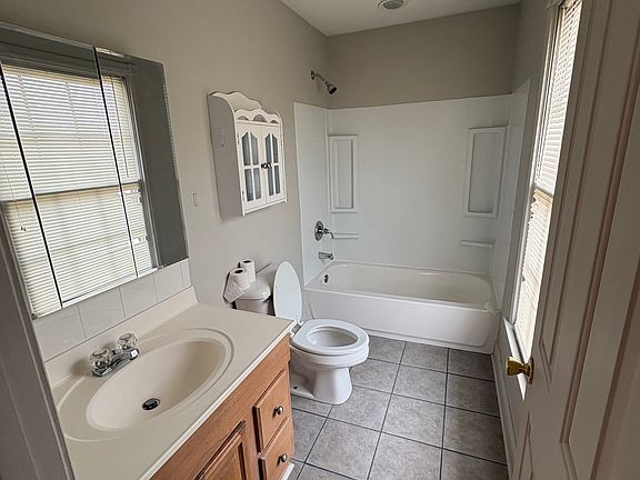 4th image of 608 Shetland Dr