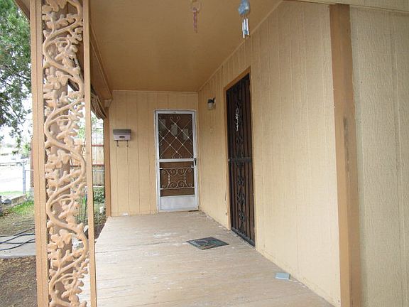 2nd image of 956 Avenue D