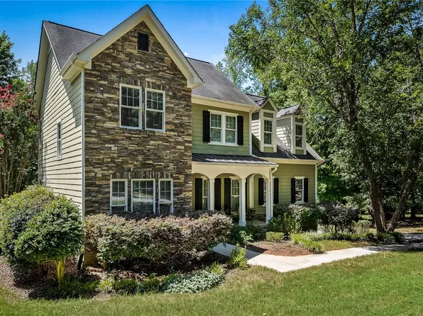 104 Catawbah Rd, Clemson, SC 29631