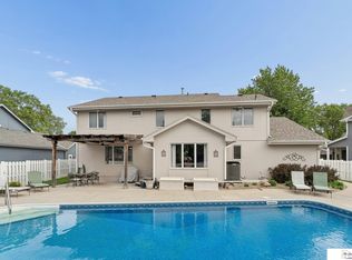 20757 Ginkgo Cir, Elkhorn, NE 68022