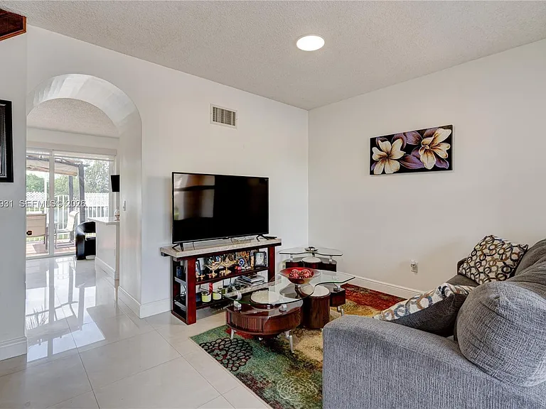 8535 SW 152nd Ave #204 — Photo 12