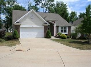 1070 Villa Lago Dr, Macedonia, OH 44056
