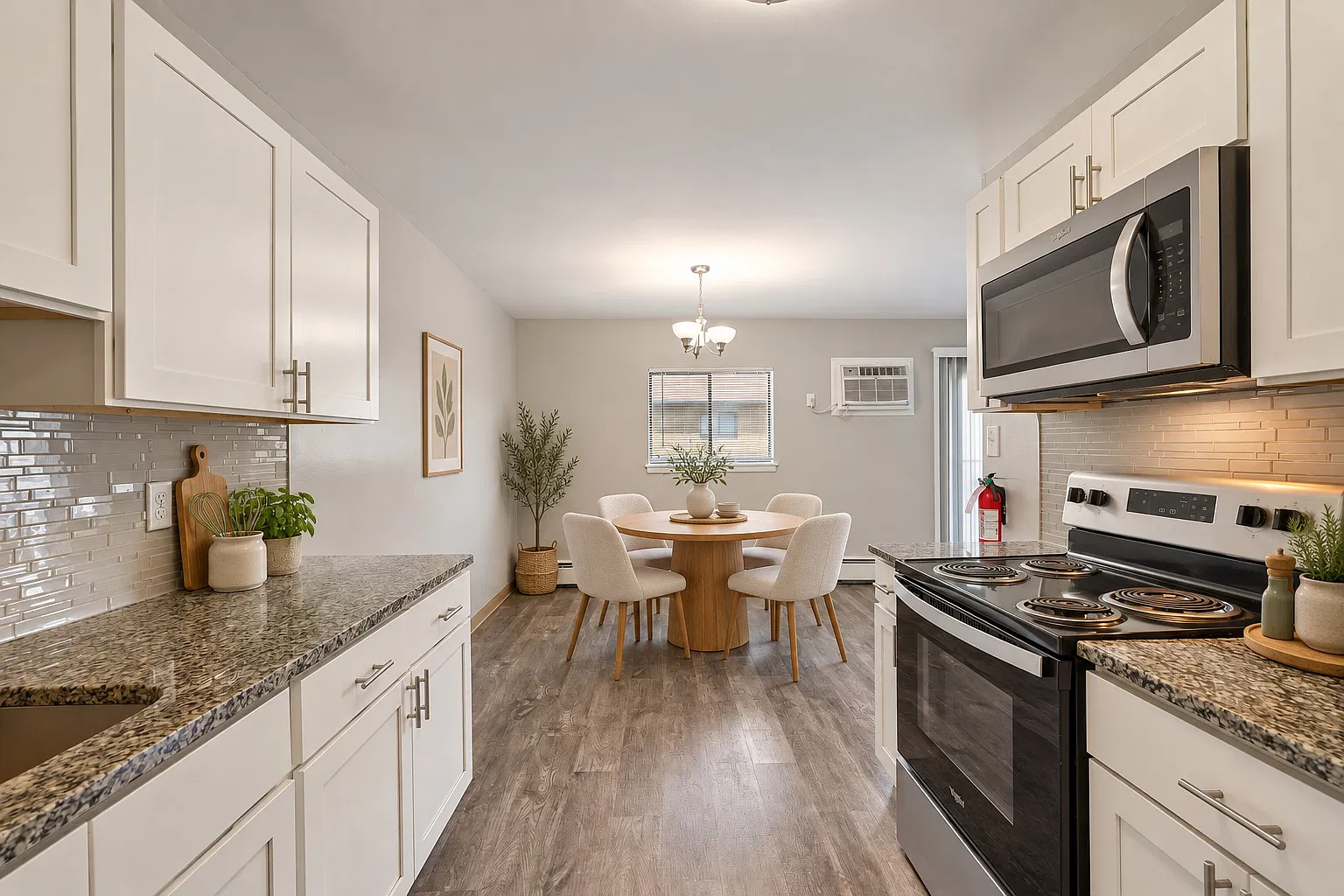 Imperial Gardens Apartment Homes — Photo 2