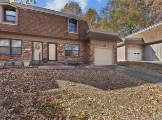2411 Dordogne Dr, Maryland Heights, MO 63043