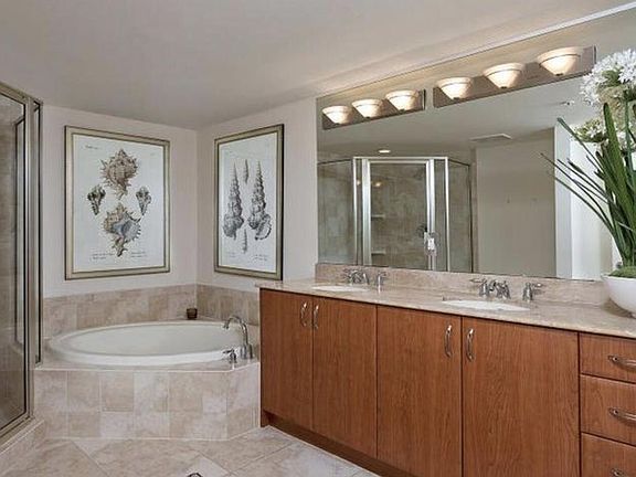 4th image of 403 S Sapodilla Ave APT 618