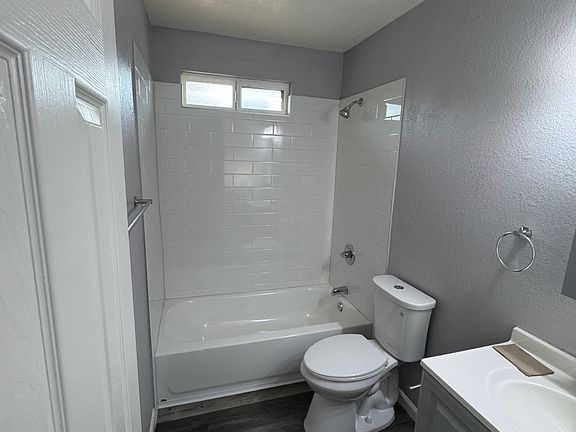 5th image of 5862 E 28th St