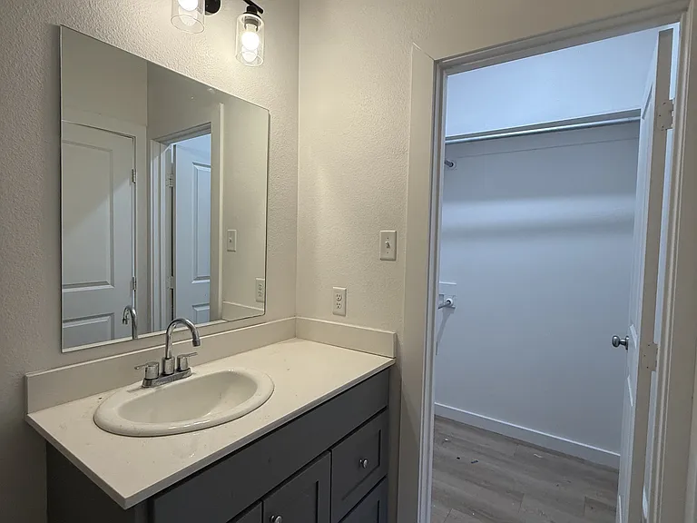 5708 Kemper St #1 — Photo 10