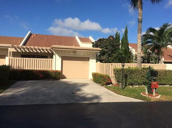 6515 Amarillo Ln, Boca Raton, FL 33433