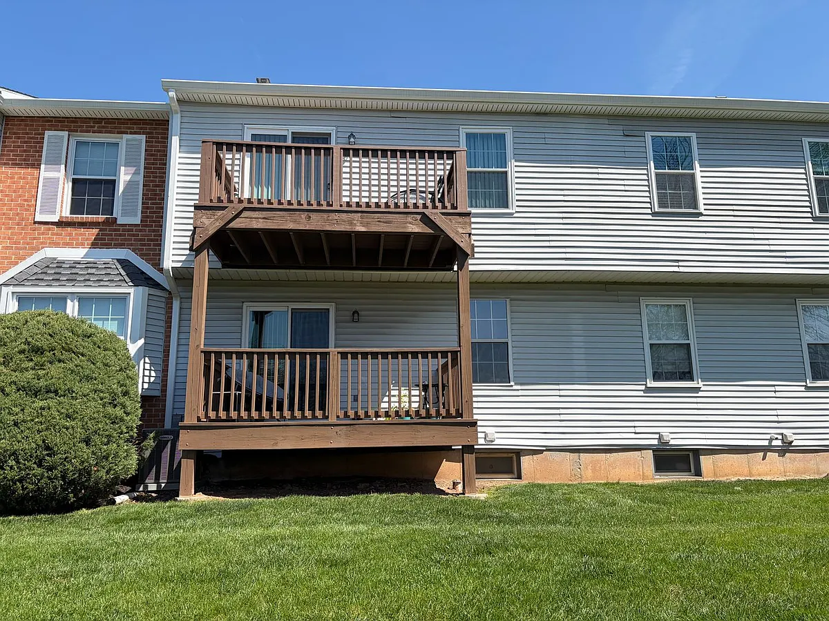 Building Photo - 421 Wendover Dr #126B