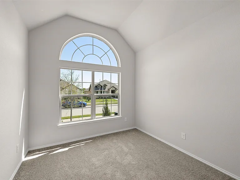 347 Freestall Dr — Photo 16