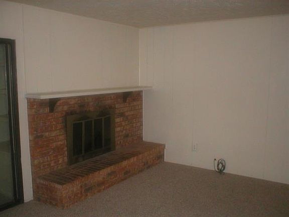 2nd image of 7527 Florina Pkwy