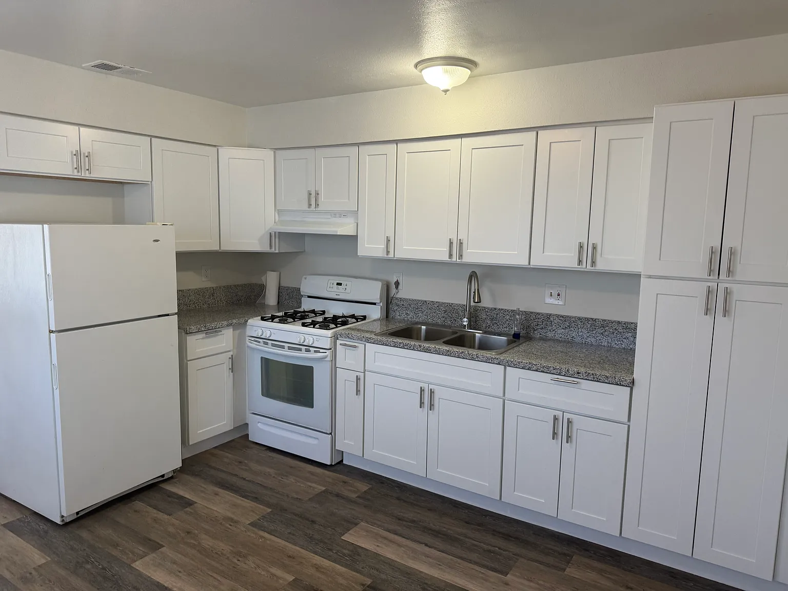 2 bed, 840 sqft, $1,450 — Photo 4