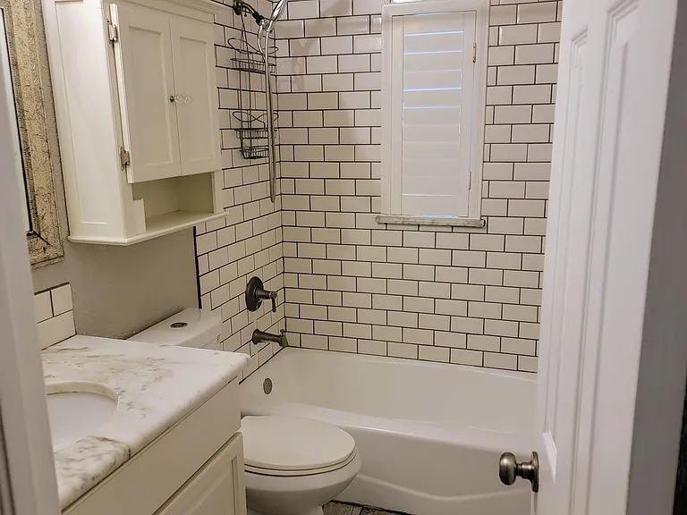 1002 Naples Dr — Photo 4