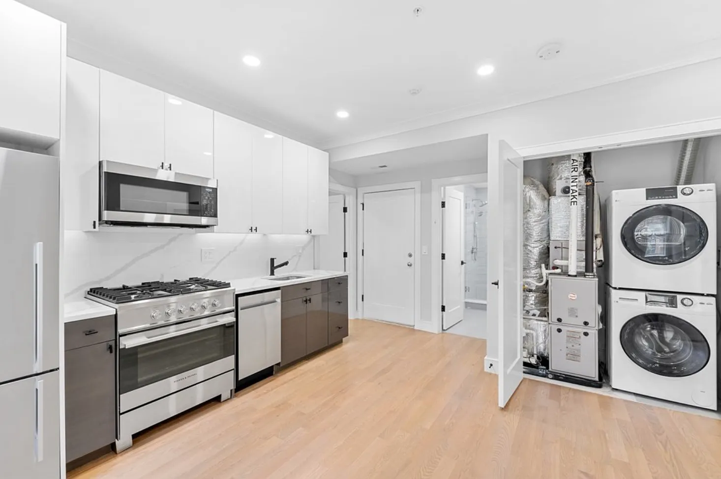 1 bed, 580 sqft, $3,500 — Photo 2