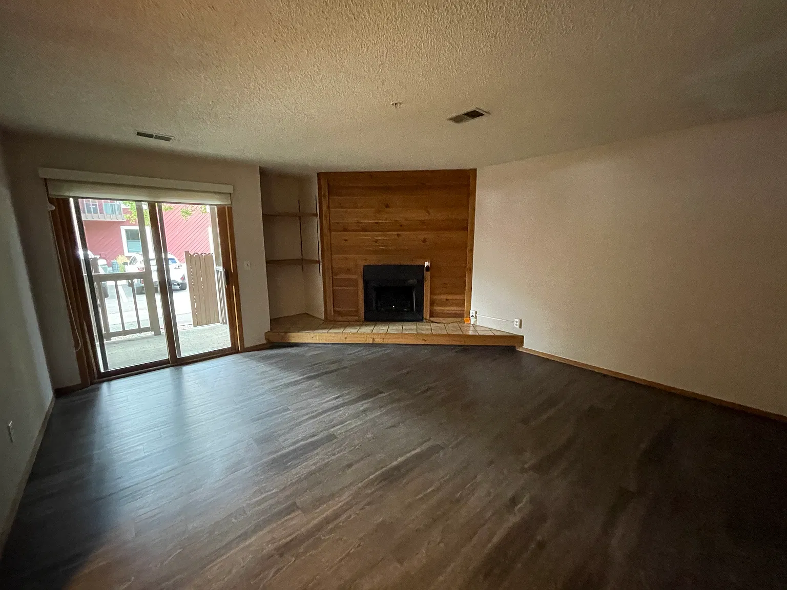 2890 Shadow Creek Dr — Photo 2