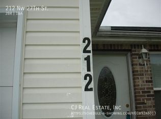 212 NW 27th St, Blue Springs, MO 64015