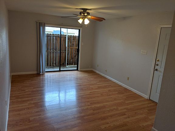 4th image of 1002 Charisse St APT A