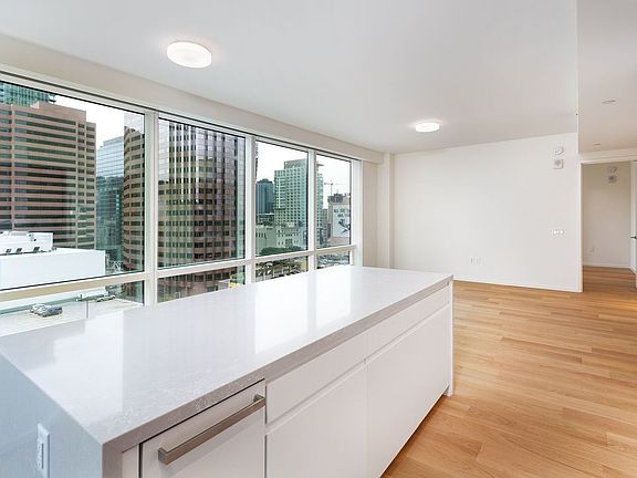 2nd image of 877 S Francisco St #1006