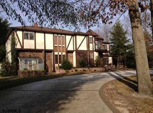 520 Cedarbrook Ln, Linwood, NJ 08221