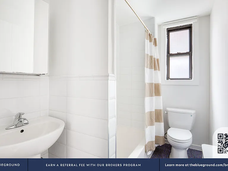 15 W 55th St #7D — Photo 14