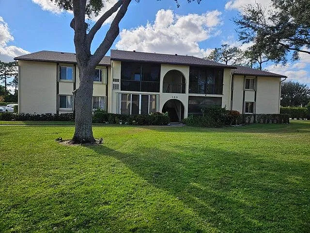 105 Lake Pine Cir #B-2