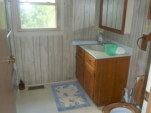 4th image of 300 Blackforest Rd